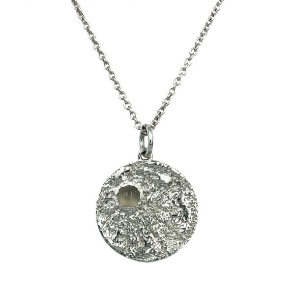 Moon vedhæng, grå månesten, sølv, to the moon and back, til dig der tør lukke de store følelser ind, design Lene Kjølner